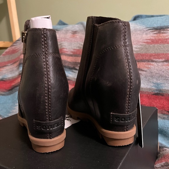 Brand New leather Sorel Joan of Arctic wedge II Zip Booties - Picture 9 of 15